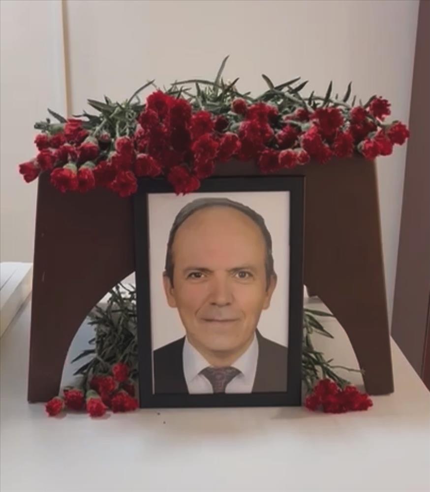 Bölümümüzün değerli hocası Doç. Dr. Hasbi İsmailoğlu’nu hep birlikte andık.